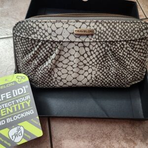 Travelon Animal Print RFID Wallet